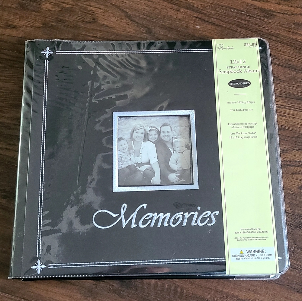 PIONEER Black and Silver Memories Scrapbook Album